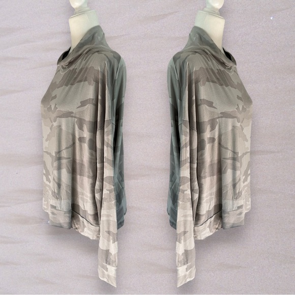 NWT Splendid Lena Camo Long Sleeve Mock Neck Slate Gray Sweater Top Size Small - Picture 4 of 9